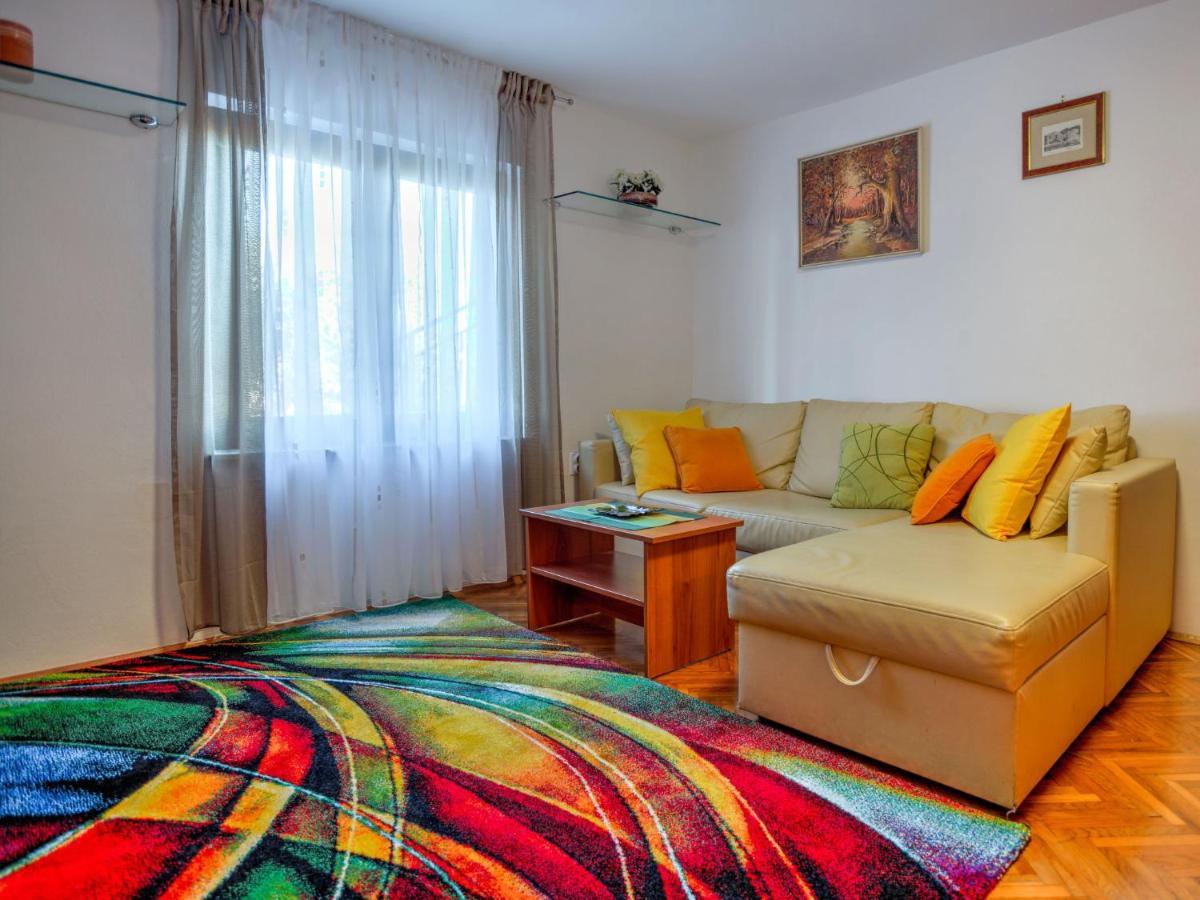 Apartment Albaneze Njivice Exterior foto