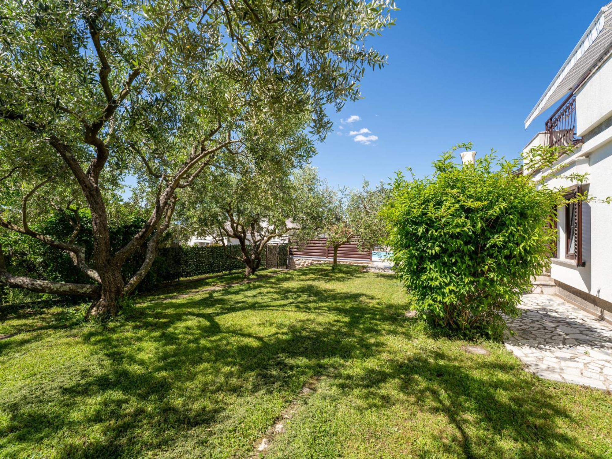 Apartment Albaneze Njivice Exterior foto