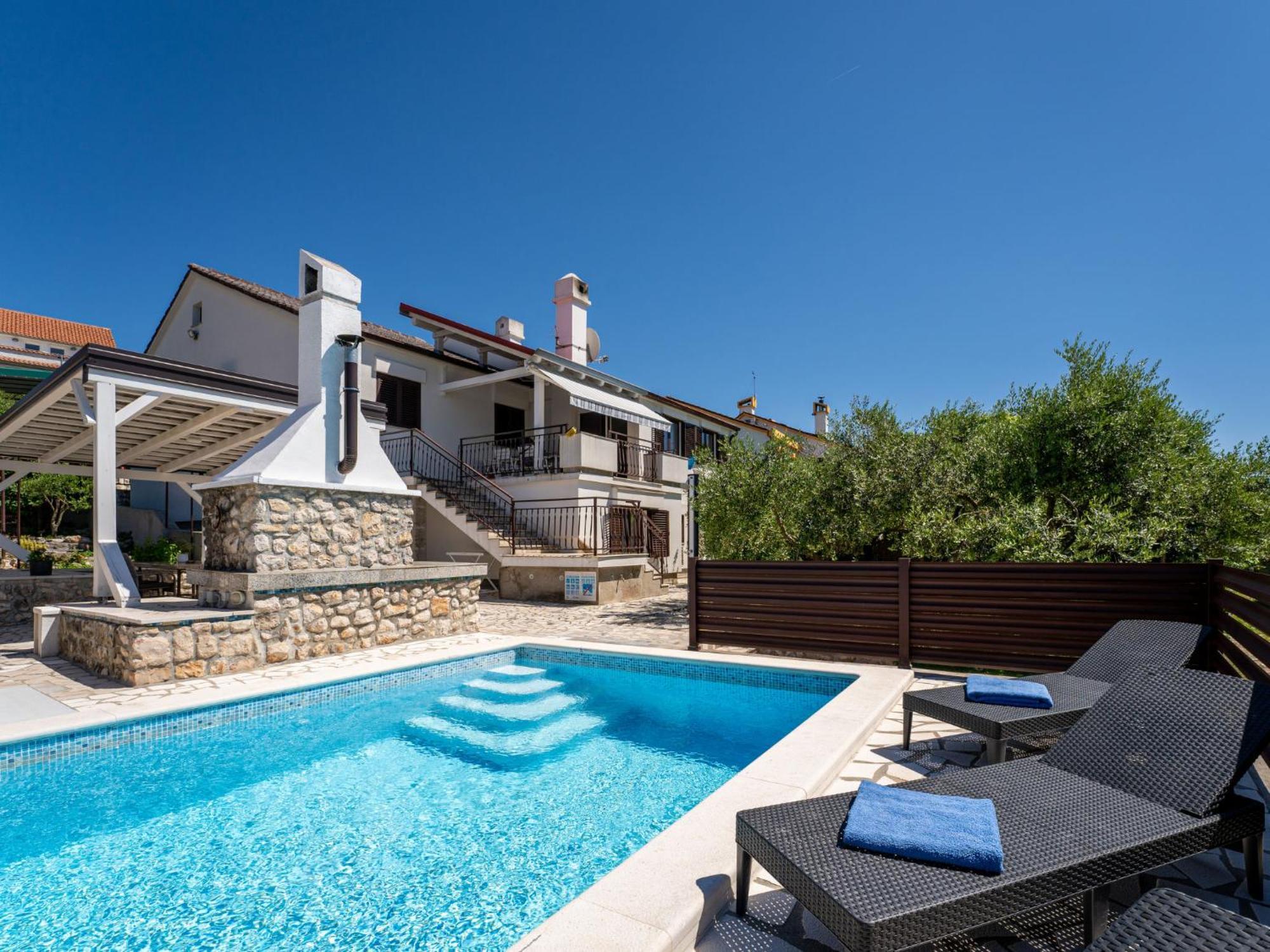 Apartment Albaneze Njivice Exterior foto